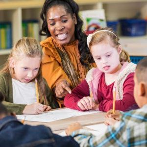 Aprendizado e desenvolvimento não acontecem apenas na escola